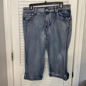 Short jeans pants Size 16 brand Kaba inseam 17 Rise 11 1/2